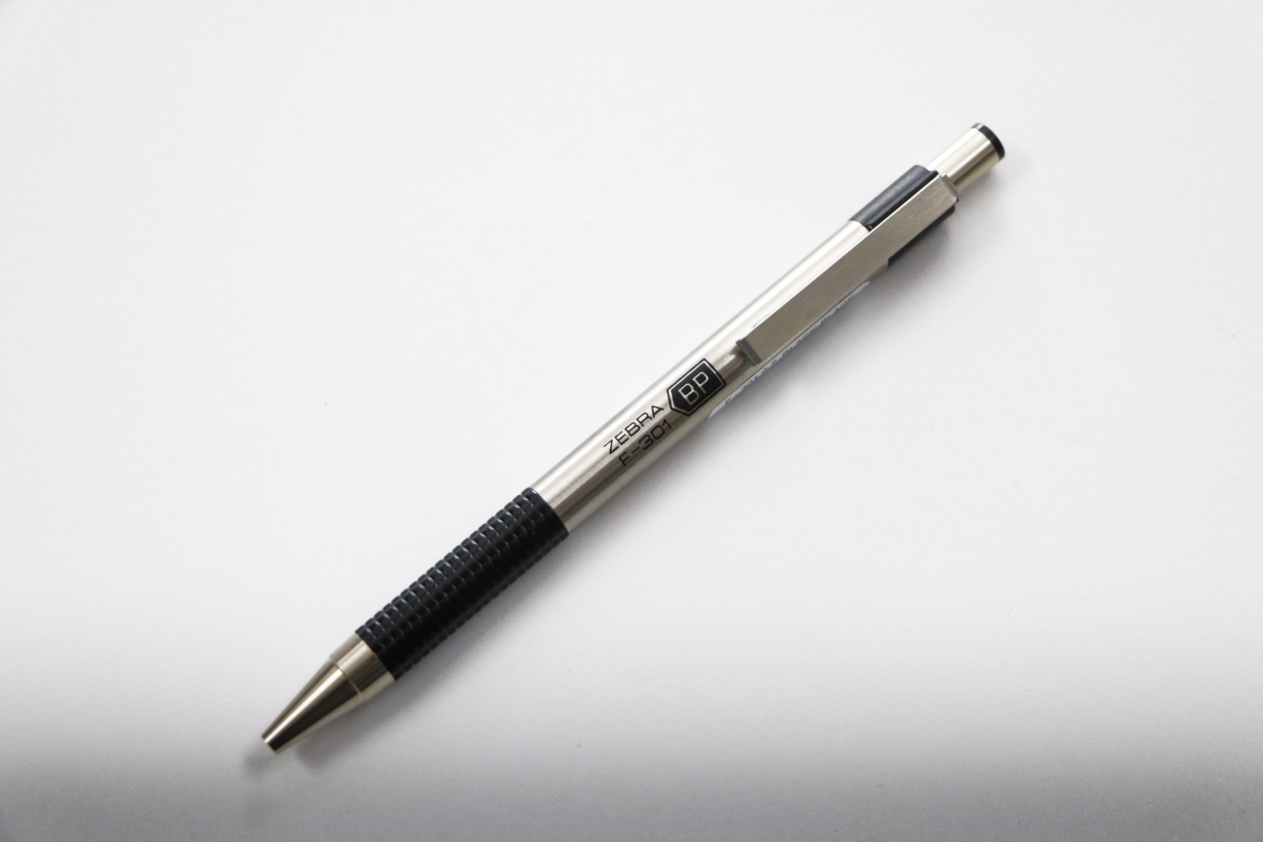 BOLIGRAFO F-301 7000 ZEBRA 0.7MM RT NGO.C/GRIP NGO. (12)(36)